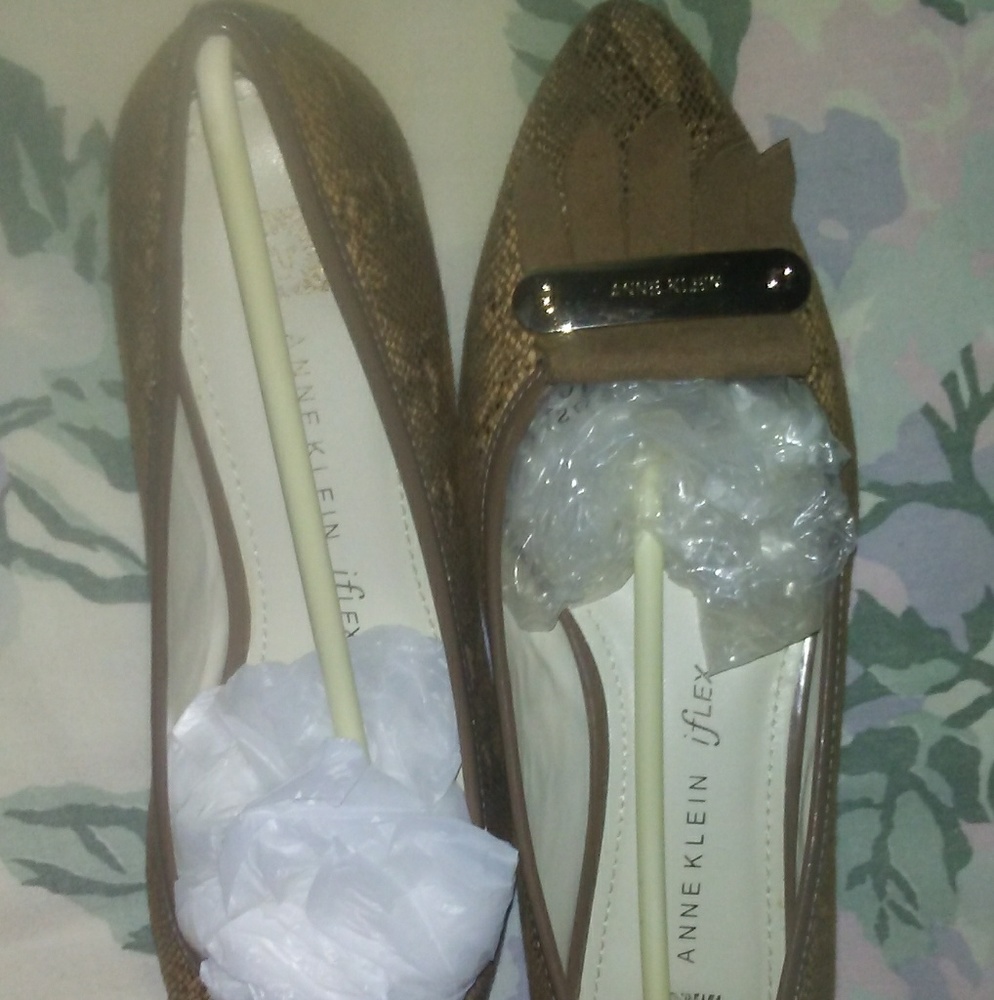 Anne Klein women's flats